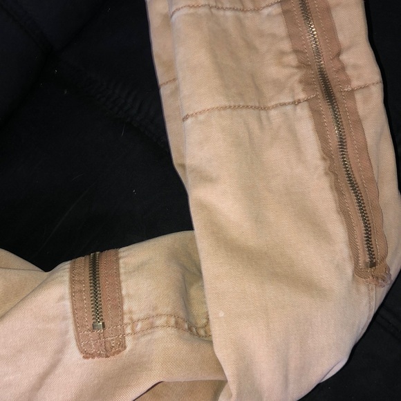 Ambercrombie Fitch sweater - Picture 3 of 5